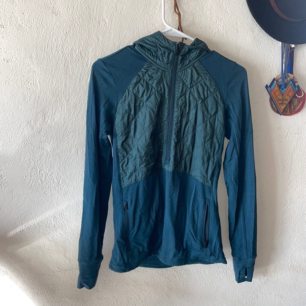 Icebreaker hooded pullover